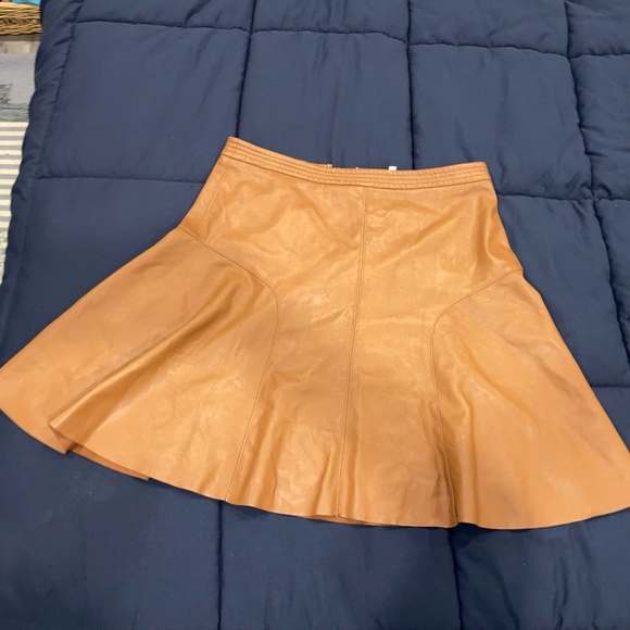 Rebecca Taylor- Vegan Leather Skirt in size 8 - Picture 2 of 4